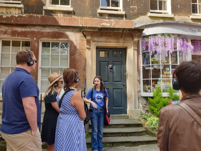 Bridgerton Tour with music